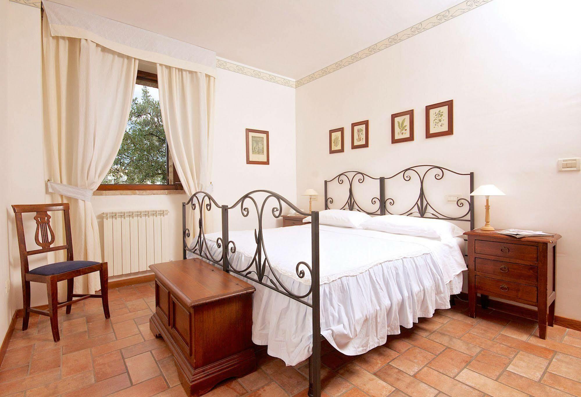 Agriturismo Le Colombe Asyż Zewnętrze zdjęcie